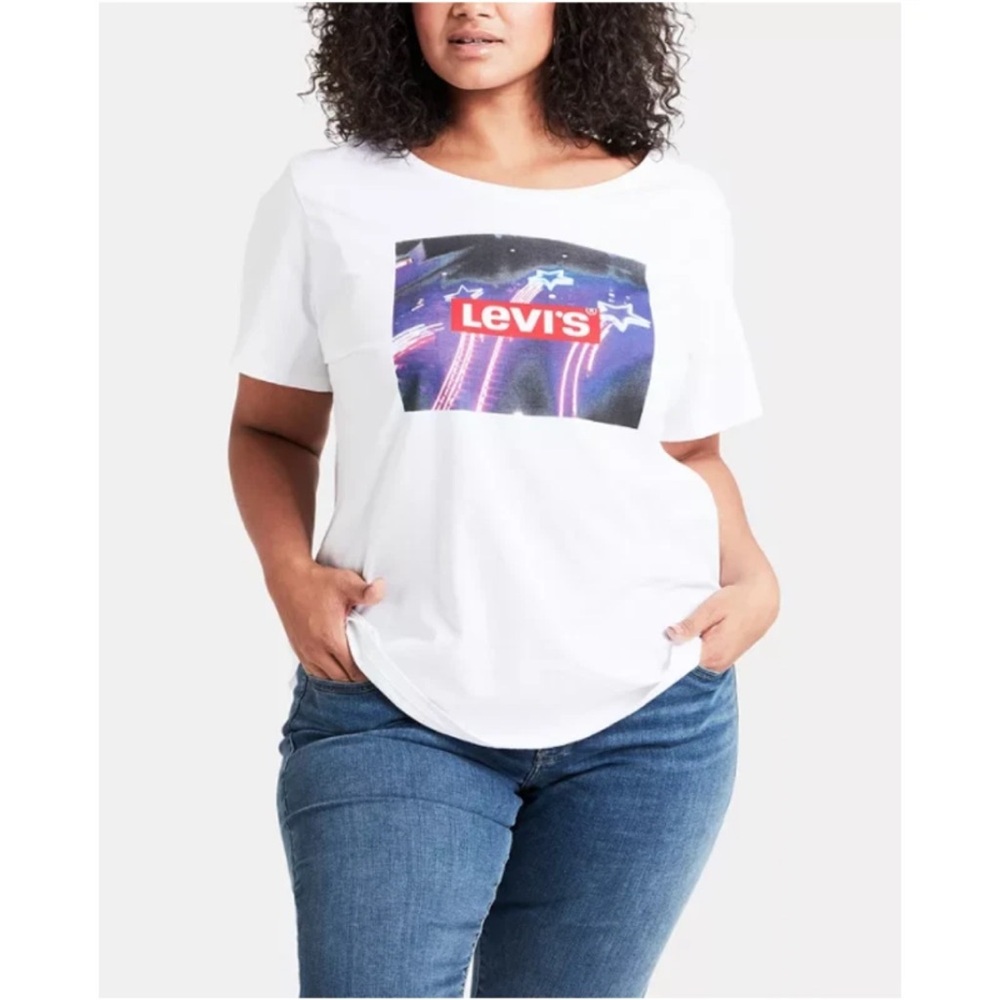 NWT Levi’s Shooting Star Outer Space Graphic Logo Tee